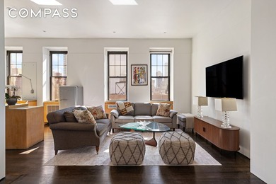 Loft-Like Prewar Condominium on Park Avenue Rarely available - photo 2