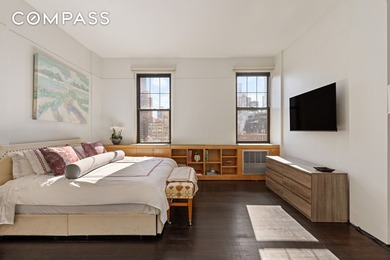 Loft-Like Prewar Condominium on Park Avenue Rarely available - photo 4