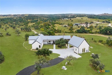 (private lake, pond, creek) Home For Sale in Johnson City Texas