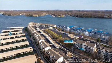 This well maintained, 2nd tier, Ledges Condo, with a lake view - photo 5