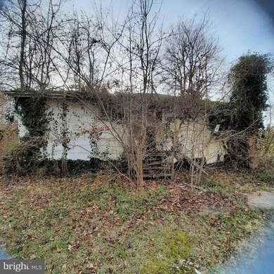 Investor special in Wittman, MD, just minutes from the charming - photo 2