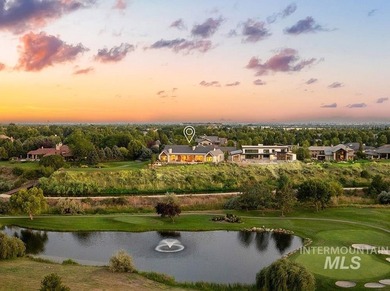 An irreplaceable single-level estate perched on nearly an - photo 2