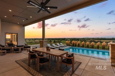 An irreplaceable single-level estate perched on nearly an - photo 5