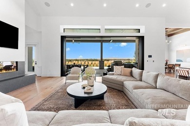 An irreplaceable single-level estate perched on nearly an - photo 10