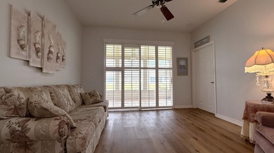 RARE Waterfront Home with a 2-car garage in the gated community - photo 12