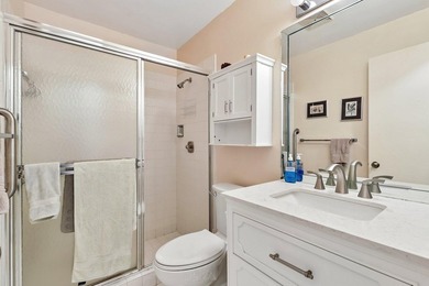 Welcome to this charming and spacious 3-bedroom, 2-bathroom - photo 17