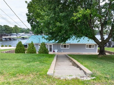 160' LF of gentle sloping lakefront lot just a few steps (9) - photo 37