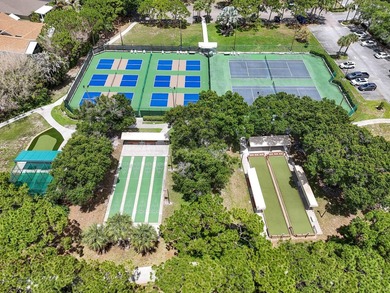 RARE Waterfront Home with a 2-car garage in the gated community - photo 41