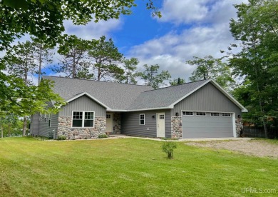 Lake Home Sale Pending in Crivitz V-WI, Wisconsin