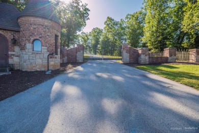 Spectacular Gated Estate on 104 Lakefront Acres! - photo 9