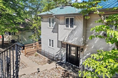 Coveted Cartwright Cove location - living on entry level, lots - photo 4
