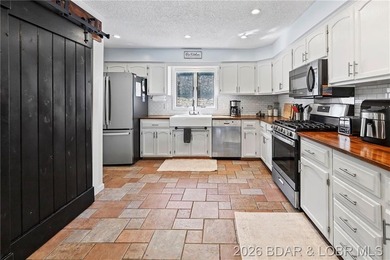 Coveted Cartwright Cove location - living on entry level, lots - photo 8