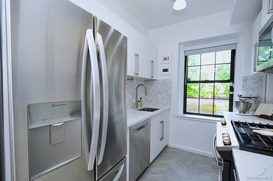 Step into this beautifully renovated 2-bedroom, 2-bath residence - photo 15