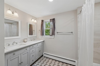 Spacious and versatile 2-story ranch offering 6 bedrooms plus a - photo 20