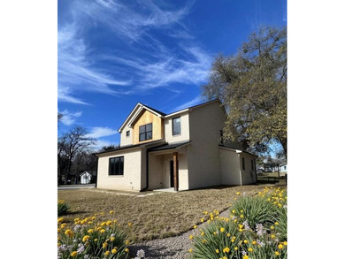 Cedar Creek Lake Home For Sale in Gun Barrel City Texas