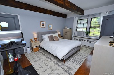 Step into this beautifully renovated 2-bedroom, 2-bath residence - photo 23