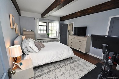 Step into this beautifully renovated 2-bedroom, 2-bath residence - photo 25