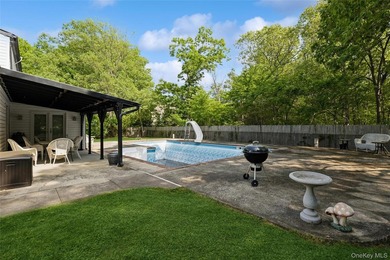 Spacious and versatile 2-story ranch offering 6 bedrooms plus a - photo 25