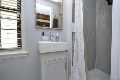 Step into this beautifully renovated 2-bedroom, 2-bath residence - photo 27