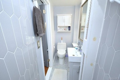 Step into this beautifully renovated 2-bedroom, 2-bath residence - photo 28