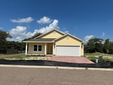 Gorgeous brand new construction home in Heron's Roost. A gated - photo 31