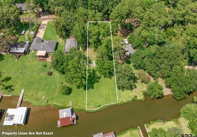 Enjoy lake front living in this charming 2-bedroom 2-bathroom - photo 41
