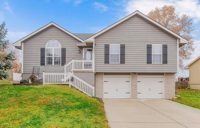 Lake Home For Sale in Smithville, Missouri