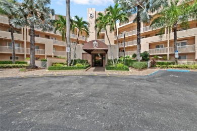 (private lake, pond, creek) Condo For Sale in Tamarac Florida