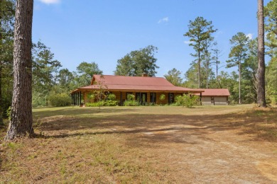 Lake Home For Sale in Laurel Hill, Florida