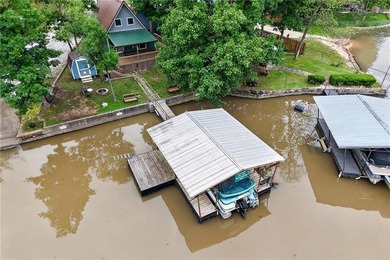 Charming A-frame lakefront retreat in Ivy Bend at the 58-mile - photo 4