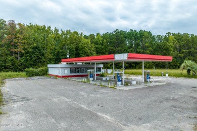 Prime location! Building in place with a new roof with gas tanks