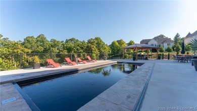 Welcome to a one-of-a-kind luxury estate in a gated Osage Beach - photo 10