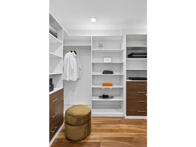 Unprecedented opportunity to combine two sublime full-floor - photo 8