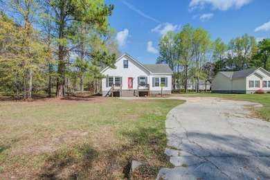 Three-bedroom, two-bath home situated on approximately 0.5 acres - photo 42
