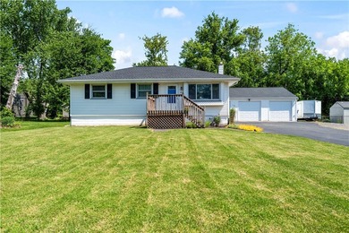 Welcome to 18 Chester Avenue! This beautifully maintained - photo 1