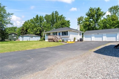 Welcome to 18 Chester Avenue! This beautifully maintained - photo 2