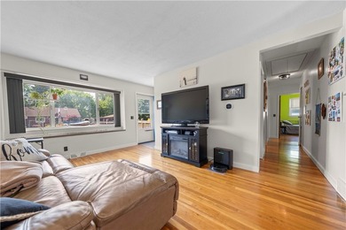 Welcome to 18 Chester Avenue! This beautifully maintained - photo 6