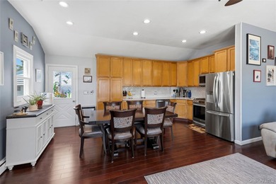 Lovely updated, expanded ranch in West Islip school district - photo 11
