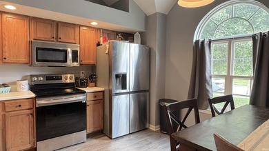 Welcome home to this beautifully maintained 3-bedroom, 2-bath - photo 11