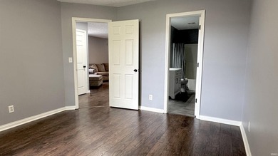 Welcome home to this beautifully maintained 3-bedroom, 2-bath - photo 15