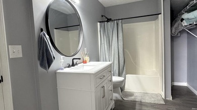 Welcome home to this beautifully maintained 3-bedroom, 2-bath - photo 16