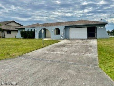 (private lake, pond, creek) Home For Sale in Cape Coral Florida