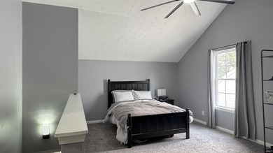 Welcome home to this beautifully maintained 3-bedroom, 2-bath - photo 22