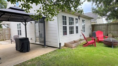 Welcome home to this beautifully maintained 3-bedroom, 2-bath - photo 29
