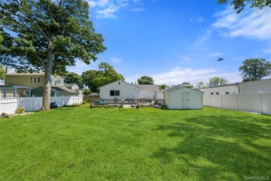 Lovely updated, expanded ranch in West Islip school district - photo 31