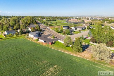 Sellers are moving up and into a bigger space! They established - photo 4