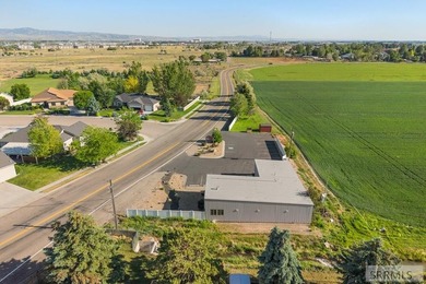 Sellers are moving up and into a bigger space! They established - photo 8