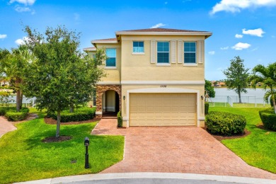 (private lake, pond, creek) Home For Sale in Port Saint Lucie Florida