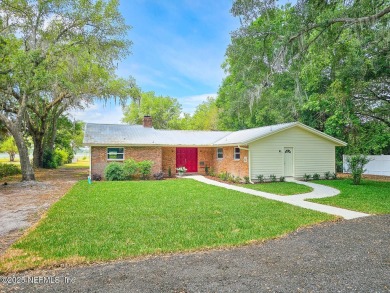 Lake Home For Sale in Keystone Heights, Florida