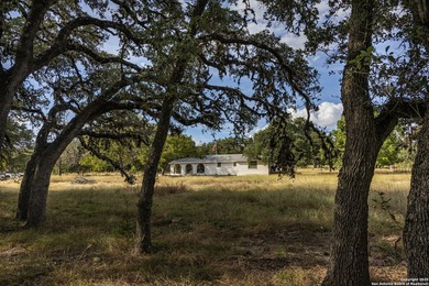 Updated home on 8.29 acres near Medina Lake with no livestock - photo 3